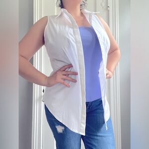 Crown & Ivy White Sleeveless Collared Shirt – M
